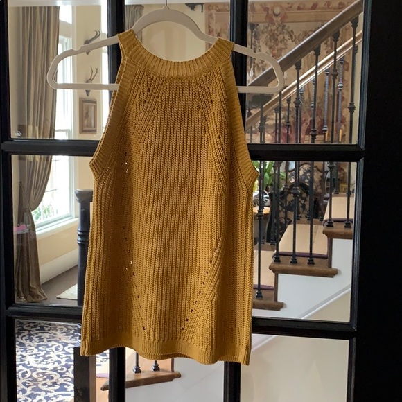 Sleeveless Swearer - Picture 3 of 5